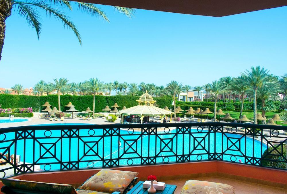 Parrotel Aqua Park